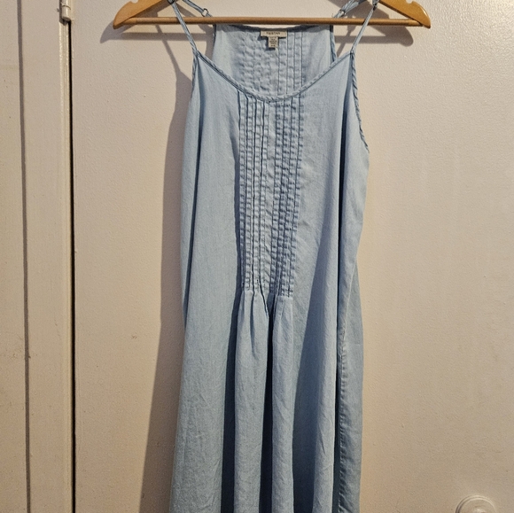 TRISTAN summer flirty lightweight pleated jean dress - Picture 3 of 3